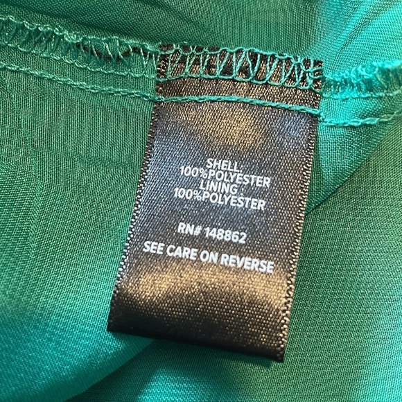 TORRID Green Floral Short Sleeve Chiffon Cold Shoulder Blouse | 3X NWT - Picture 10 of 10